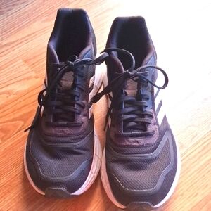 P. Adidas Ladies Black shoez Sz 9.5